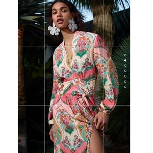 NWT Zara printed wrap dress 👗